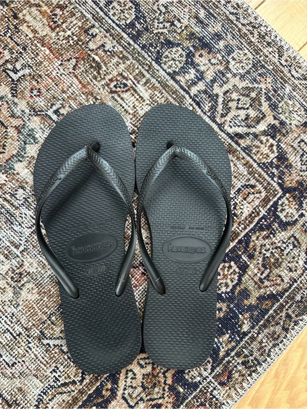 Havaianas Black Textured Rubber Flip Flops